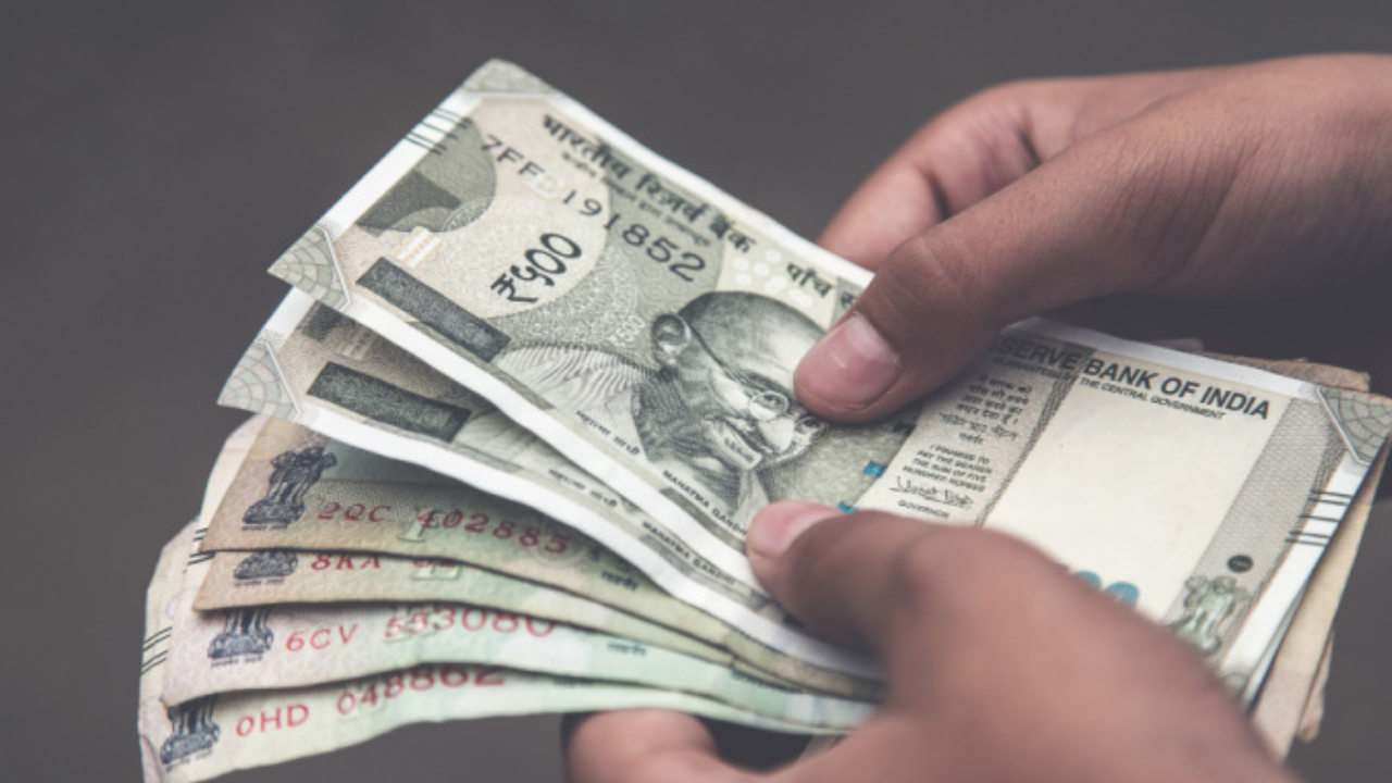 Business Idea: त्योहारों में शुरू करें यह बिजनेस, कमाएं लाखों रुपये