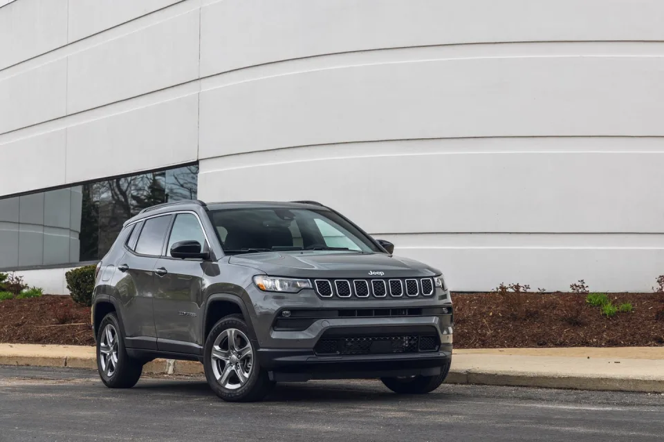 Discover the Jeep Compass: A Premium SUV Packed with Fun