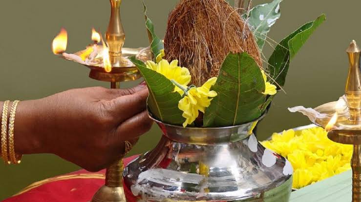 नवरात्रि में कलश स्थापना के दौरान मंत्र और विधि